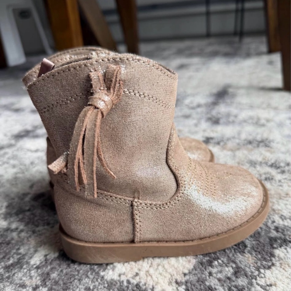 Toddler Suede Tassel Boots Size 6
